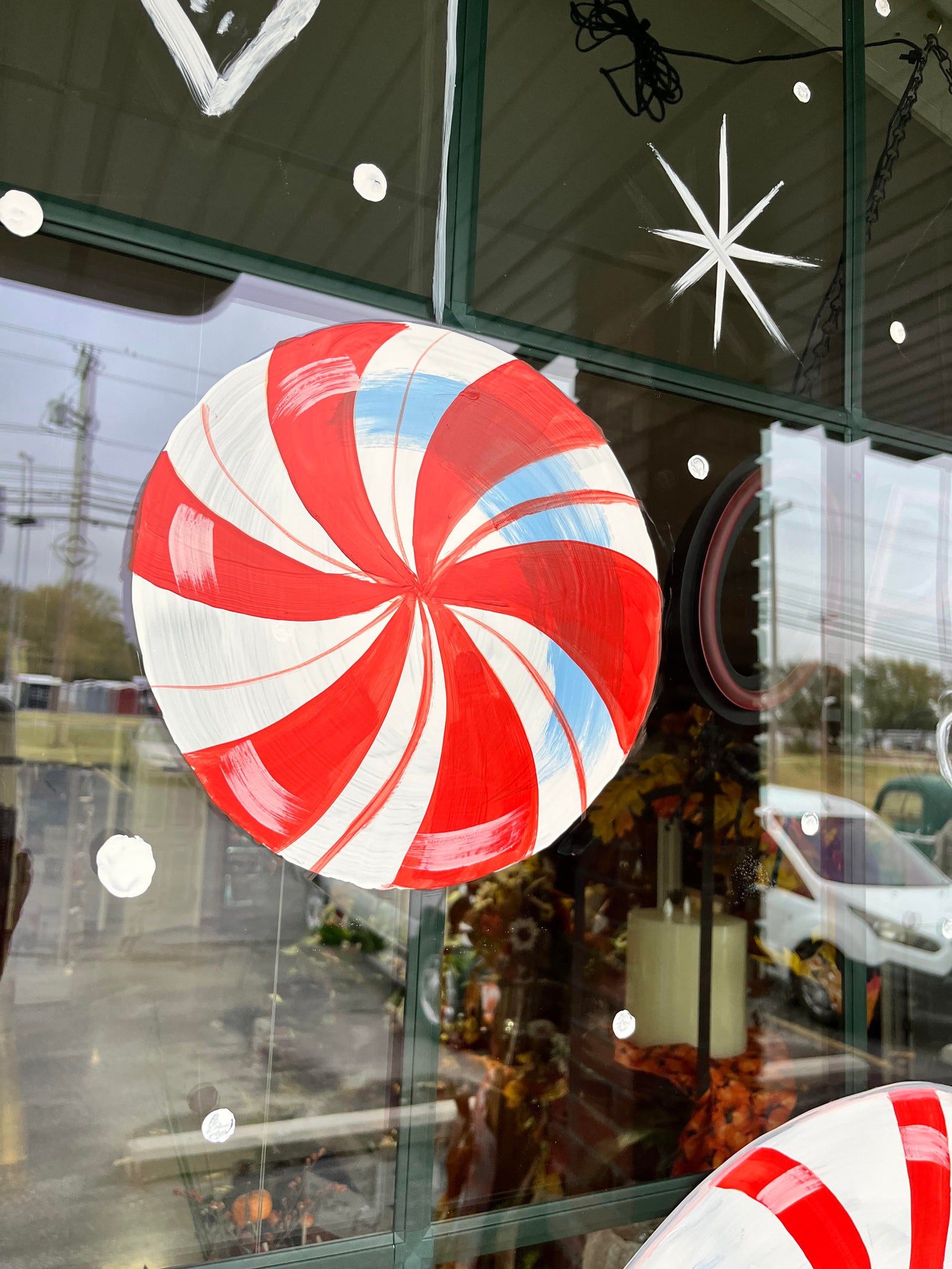 Spreading Holiday Cheer Through Festive Window Art